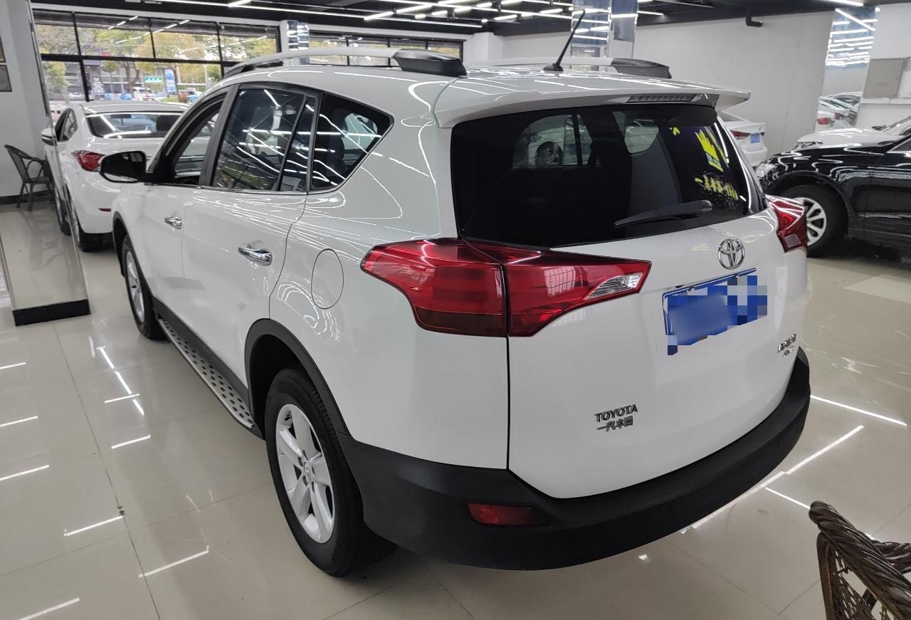 丰田 RAV4 2013款 2.5L 自动四驱精英版