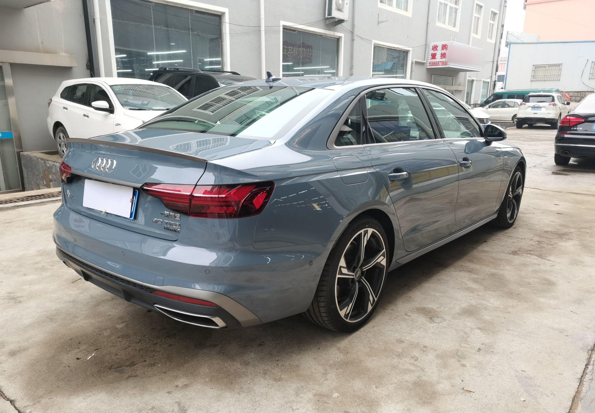 奥迪A4L 2022款 40 TFSI quattro RS套件燃速型