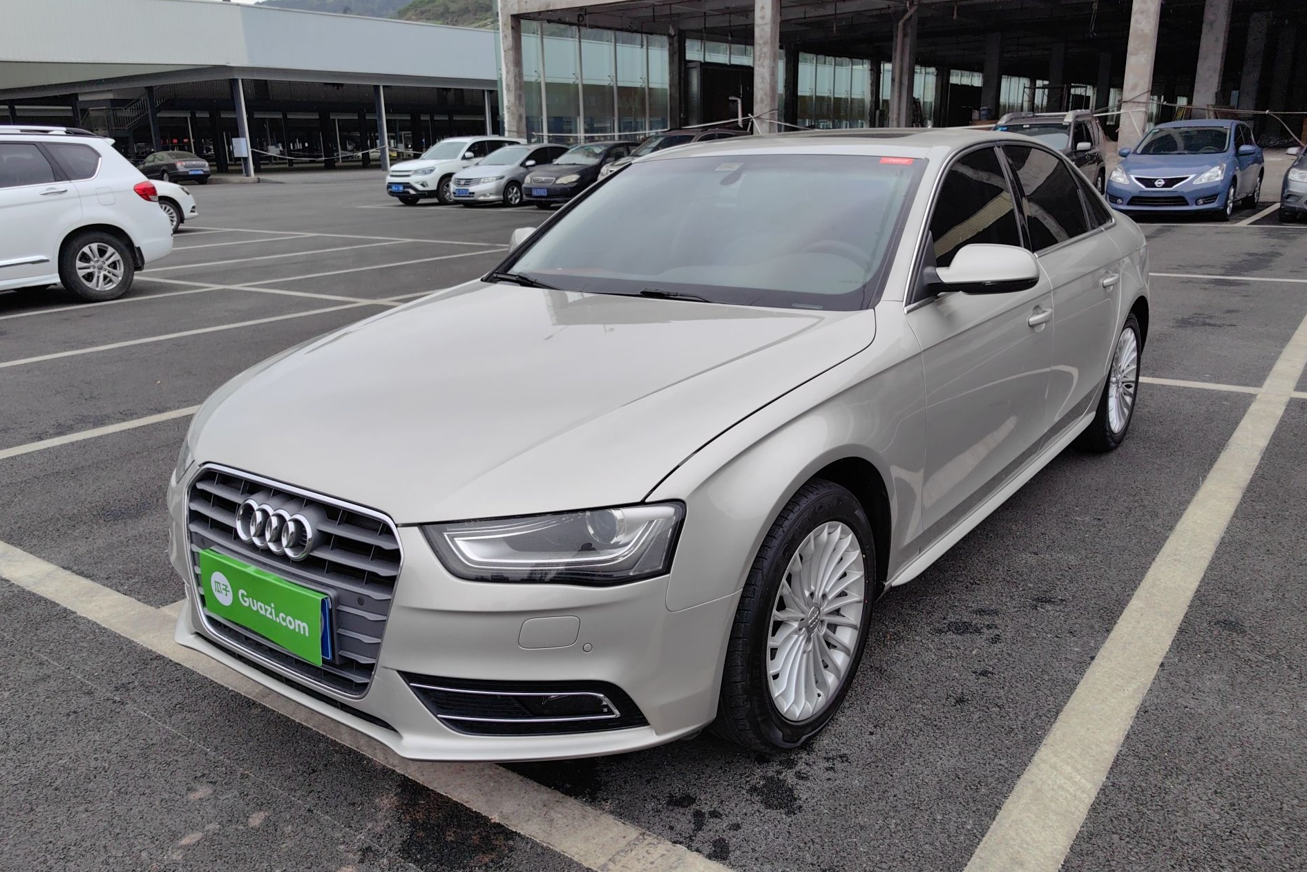 奥迪A4L 2015款 35 TFSI 自动技术型