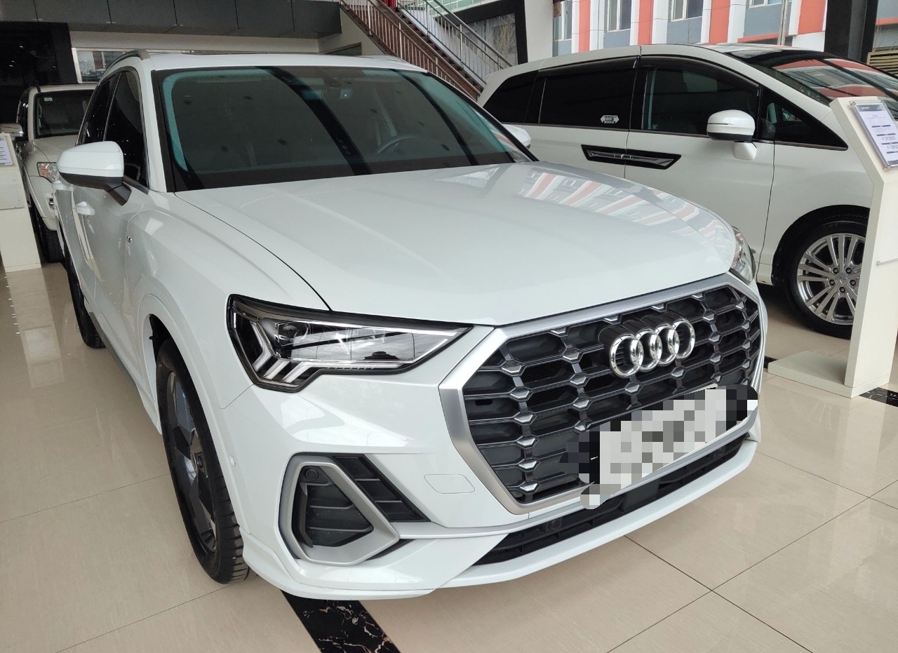 奥迪Q3 2022款 35 TFSI 时尚动感型