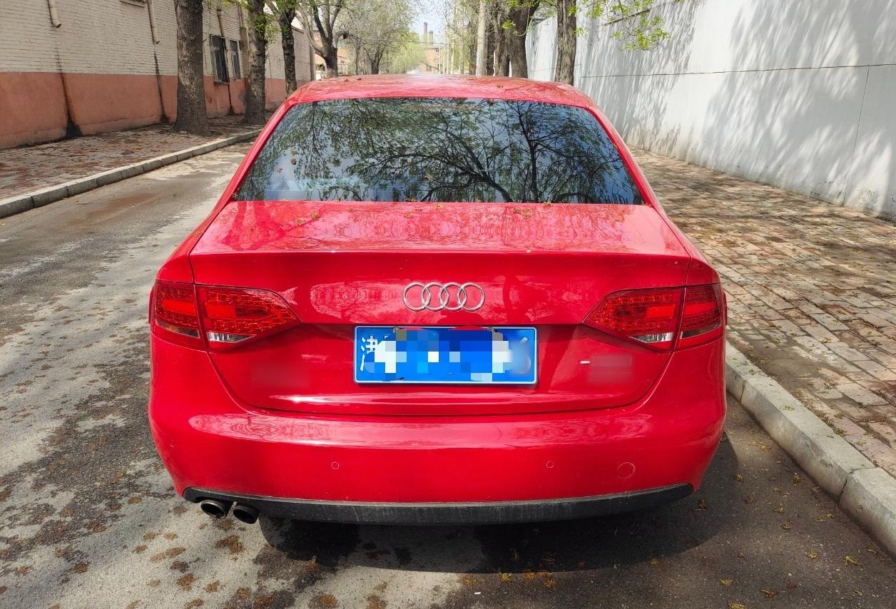 奥迪A4L 2012款 2.0 TFSI 自动标准型