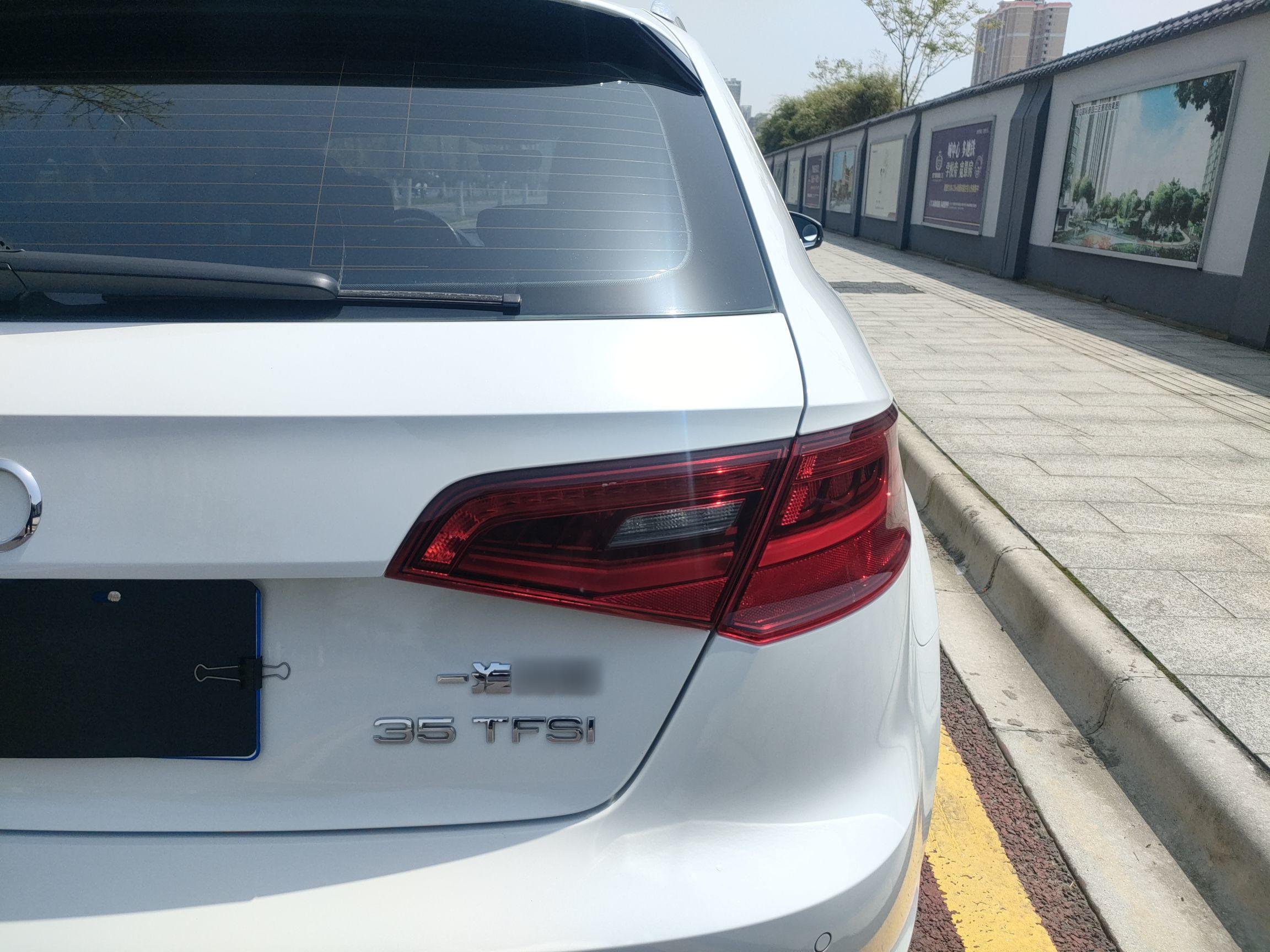 奥迪A3 2015款 Sportback 35 TFSI 百万纪念舒享型