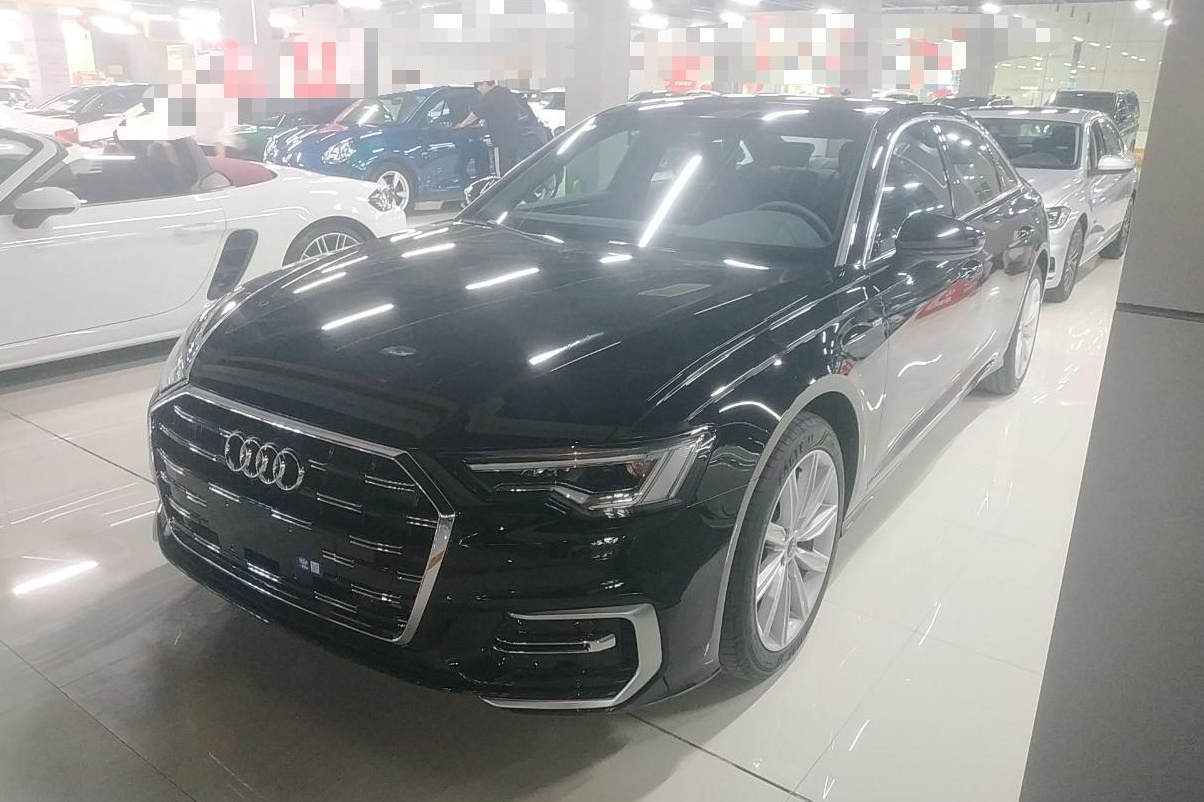 奥迪A6L 2023款 45 TFSI 臻选动感型