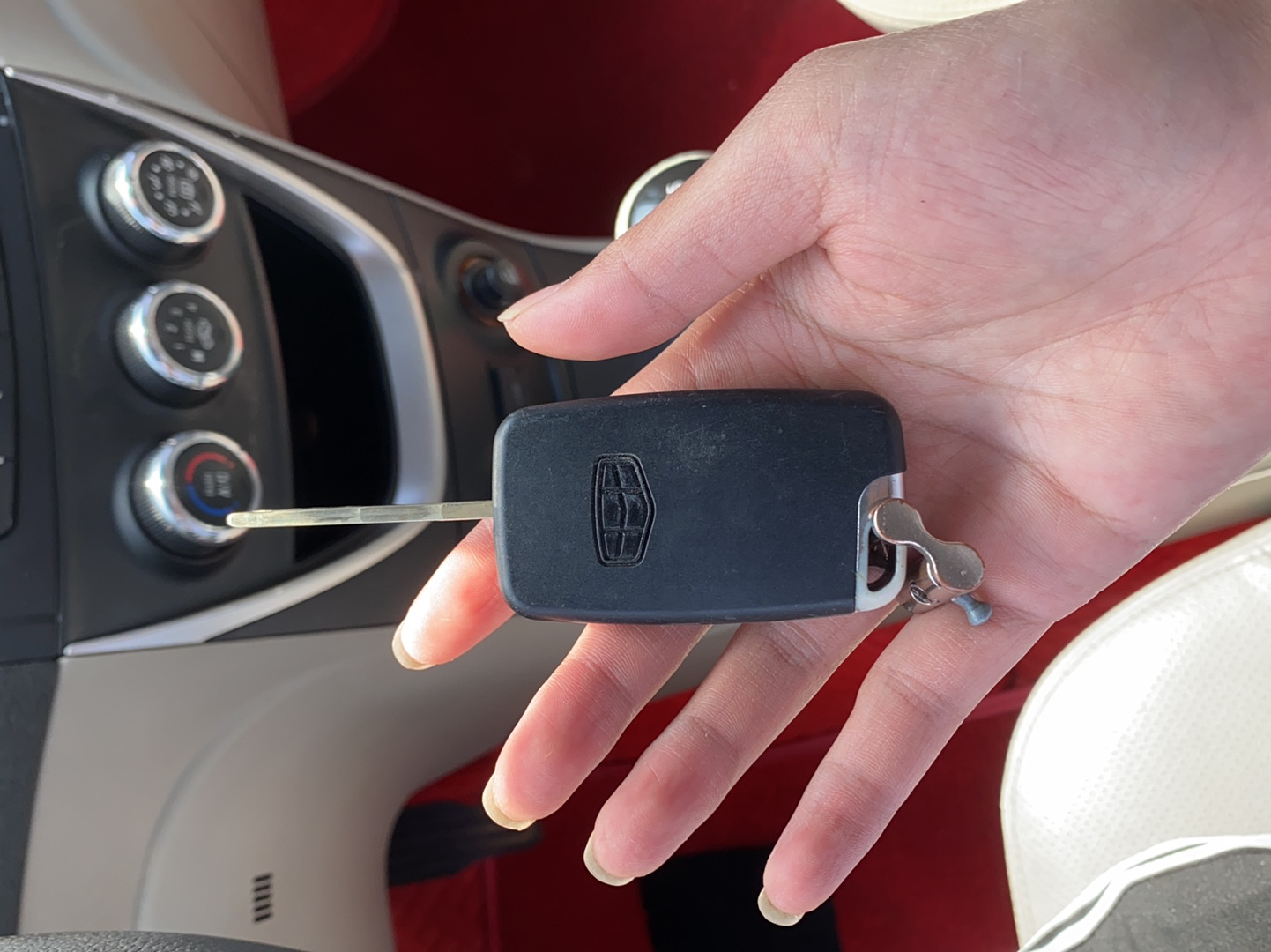 吉利汽车 远景 2015款 1.5L 手动幸福型