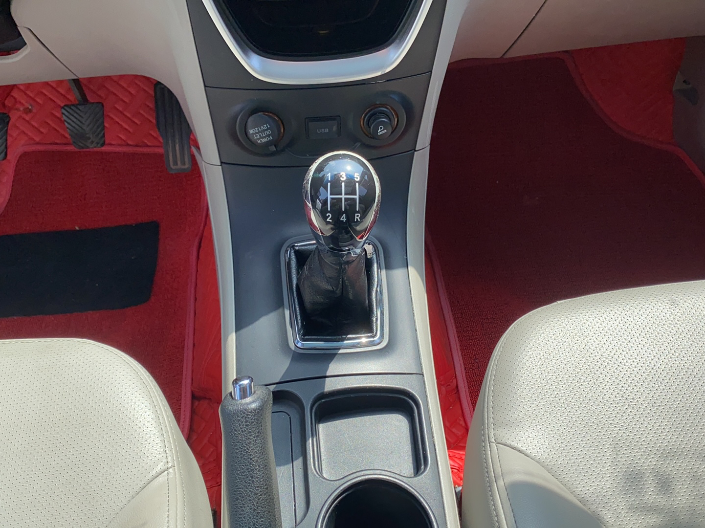 吉利汽车 远景 2015款 1.5L 手动幸福型