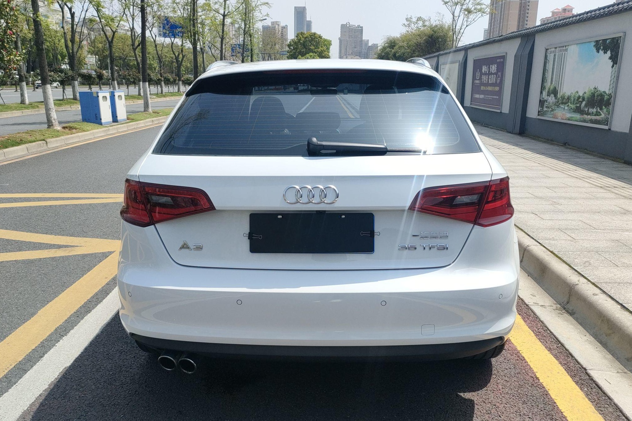 奥迪A3 2015款 Sportback 35 TFSI 百万纪念舒享型