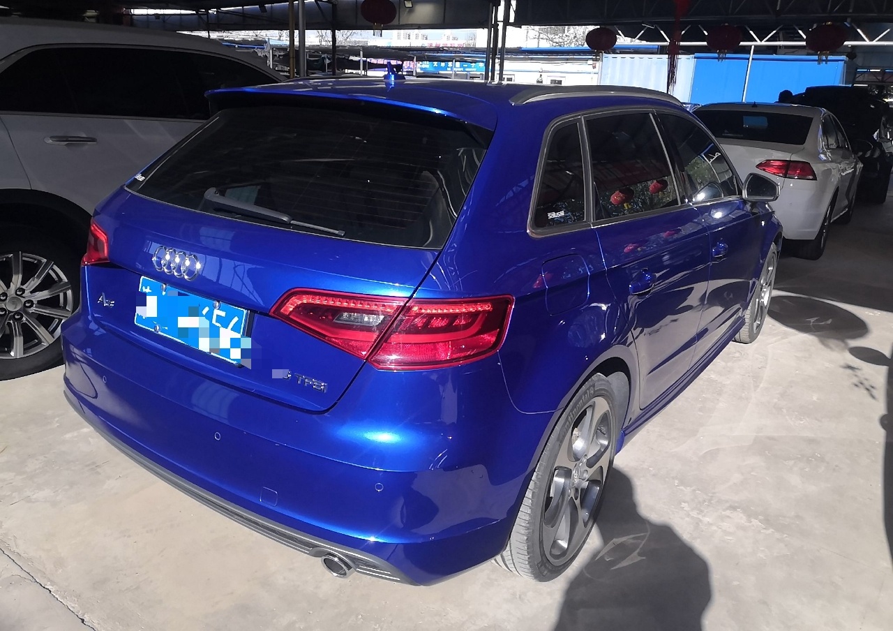 奥迪A3 2015款 Sportback 45 TFSI S line 运动型(进口)