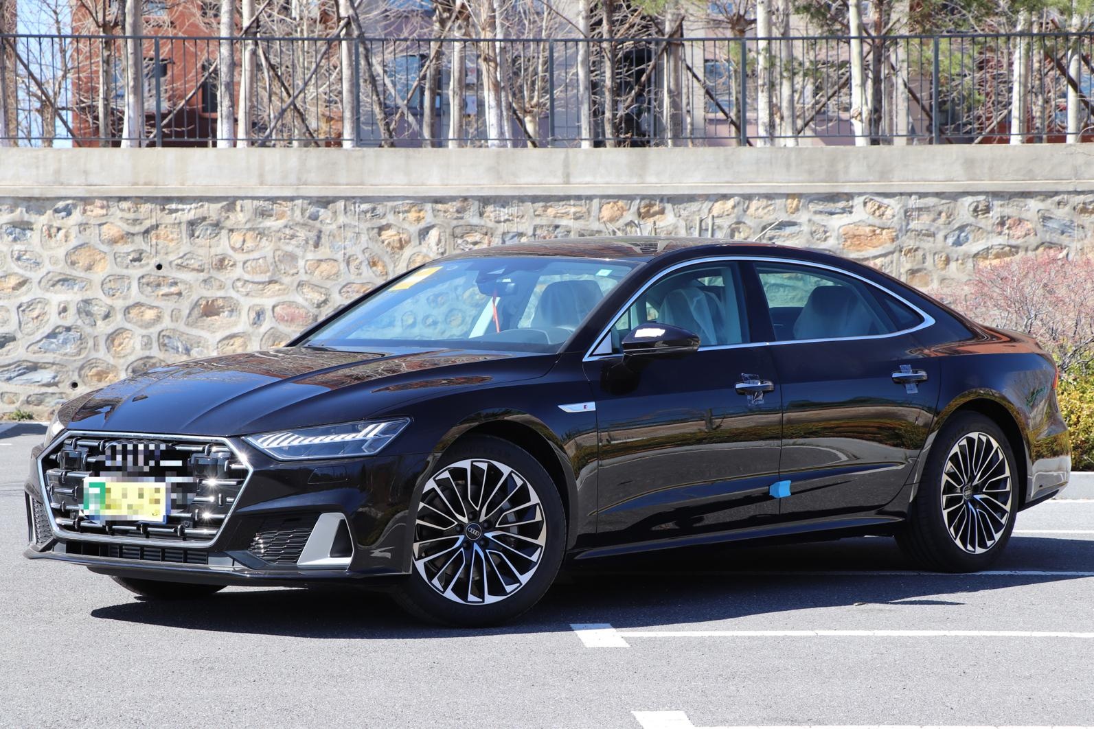 奥迪A7L 2022款 45 TFSI S-line 筑梦青春版