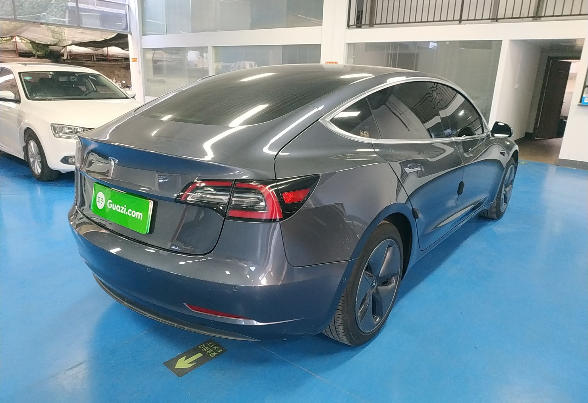 特斯拉 Model 3 2019款 标准续航后驱升级版(进口)