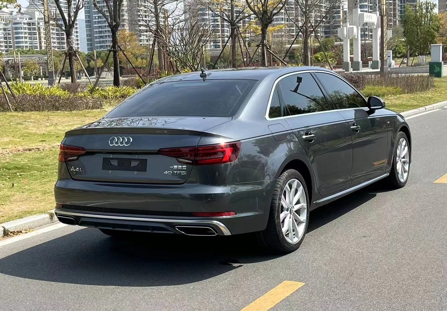 奥迪A4L 2019款 40 TFSI 时尚型 国V