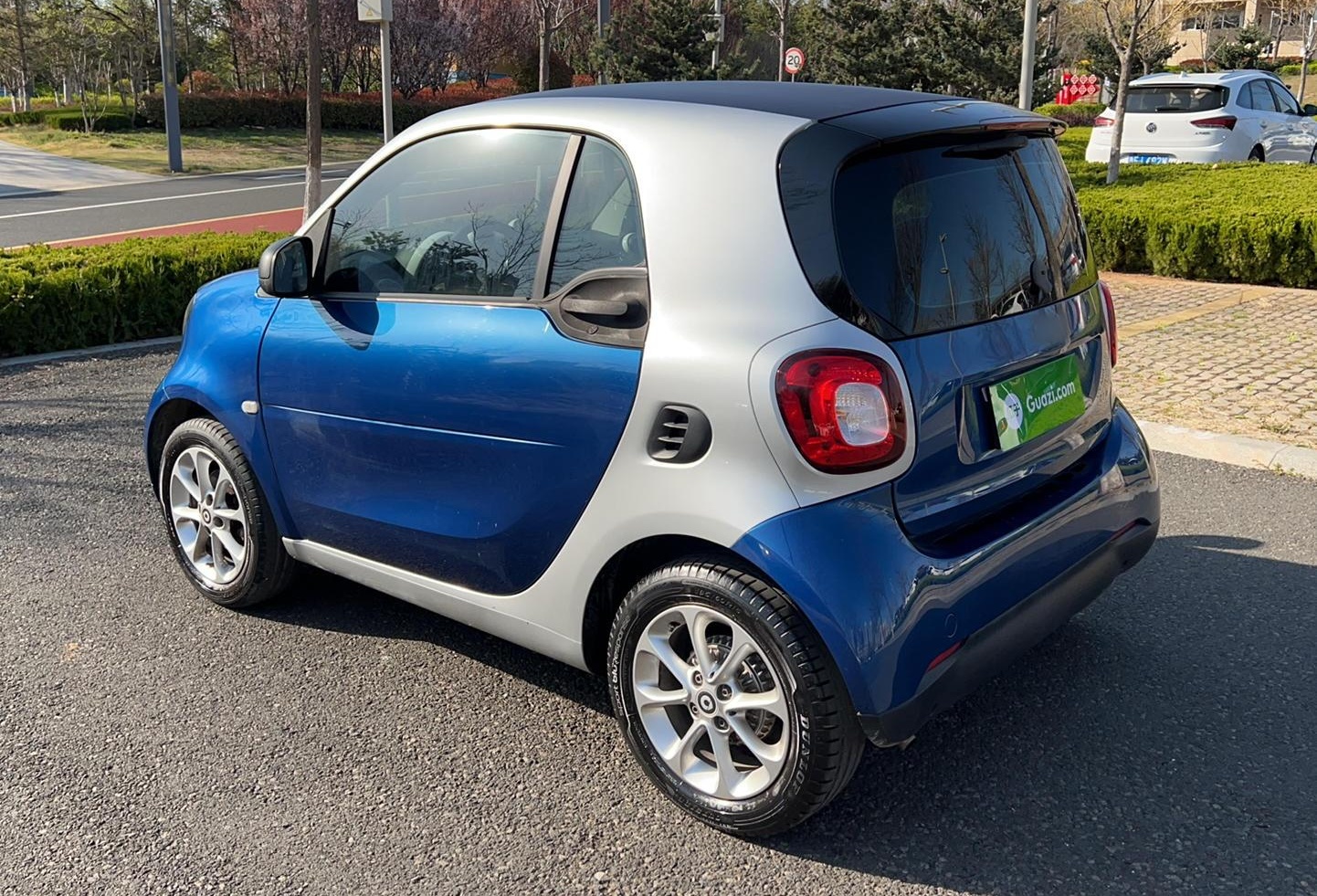 smart fortwo 2015款 1.0L 52千瓦硬顶灵动版