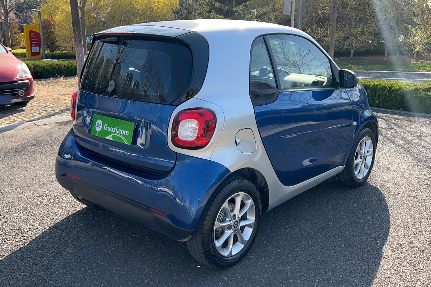 smart fortwo 2015款 1.0L 52千瓦硬顶灵动版