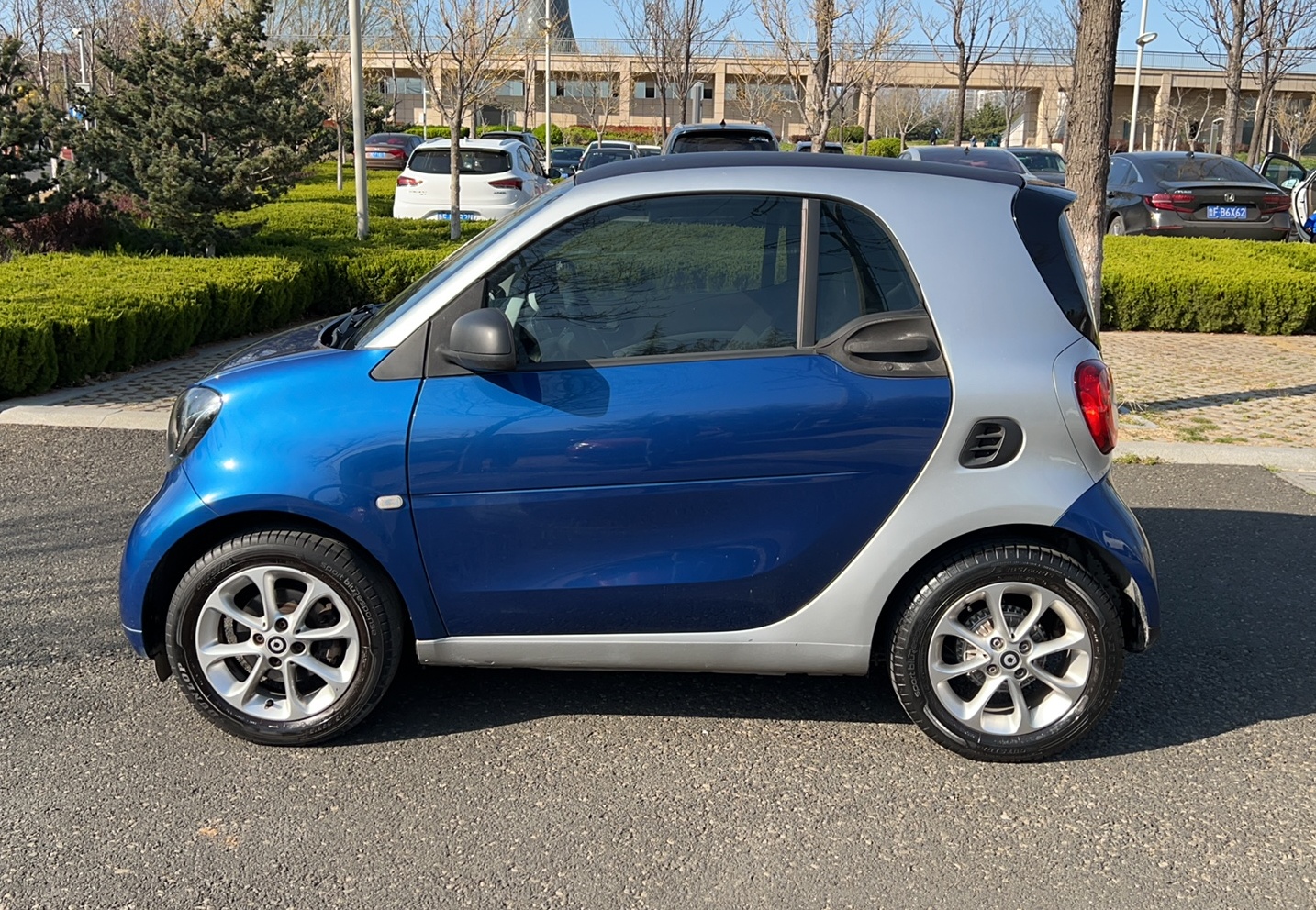 smart fortwo 2015款 1.0L 52千瓦硬顶灵动版