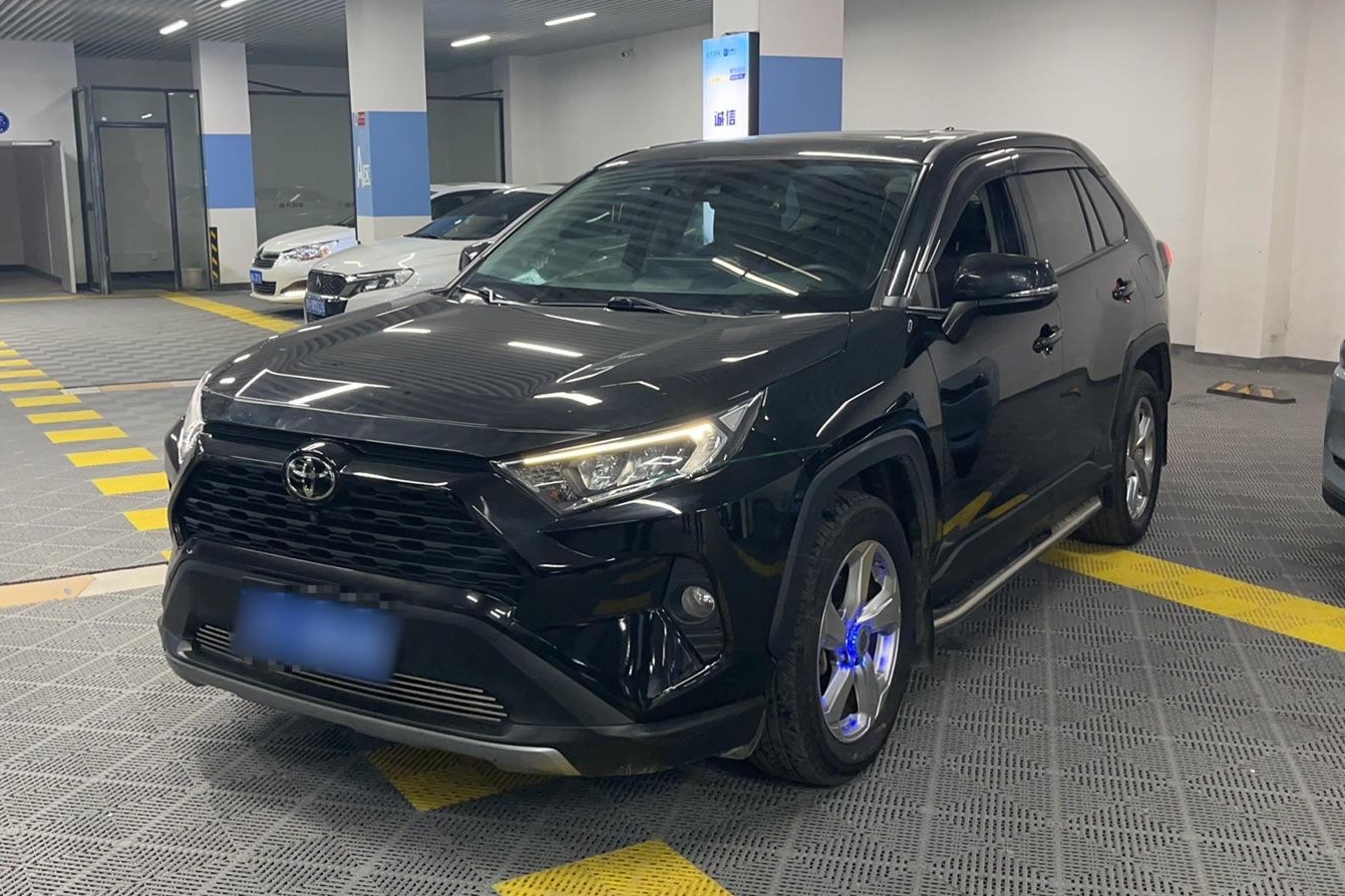 丰田 RAV4 2020款 2.0L CVT四驱风尚版