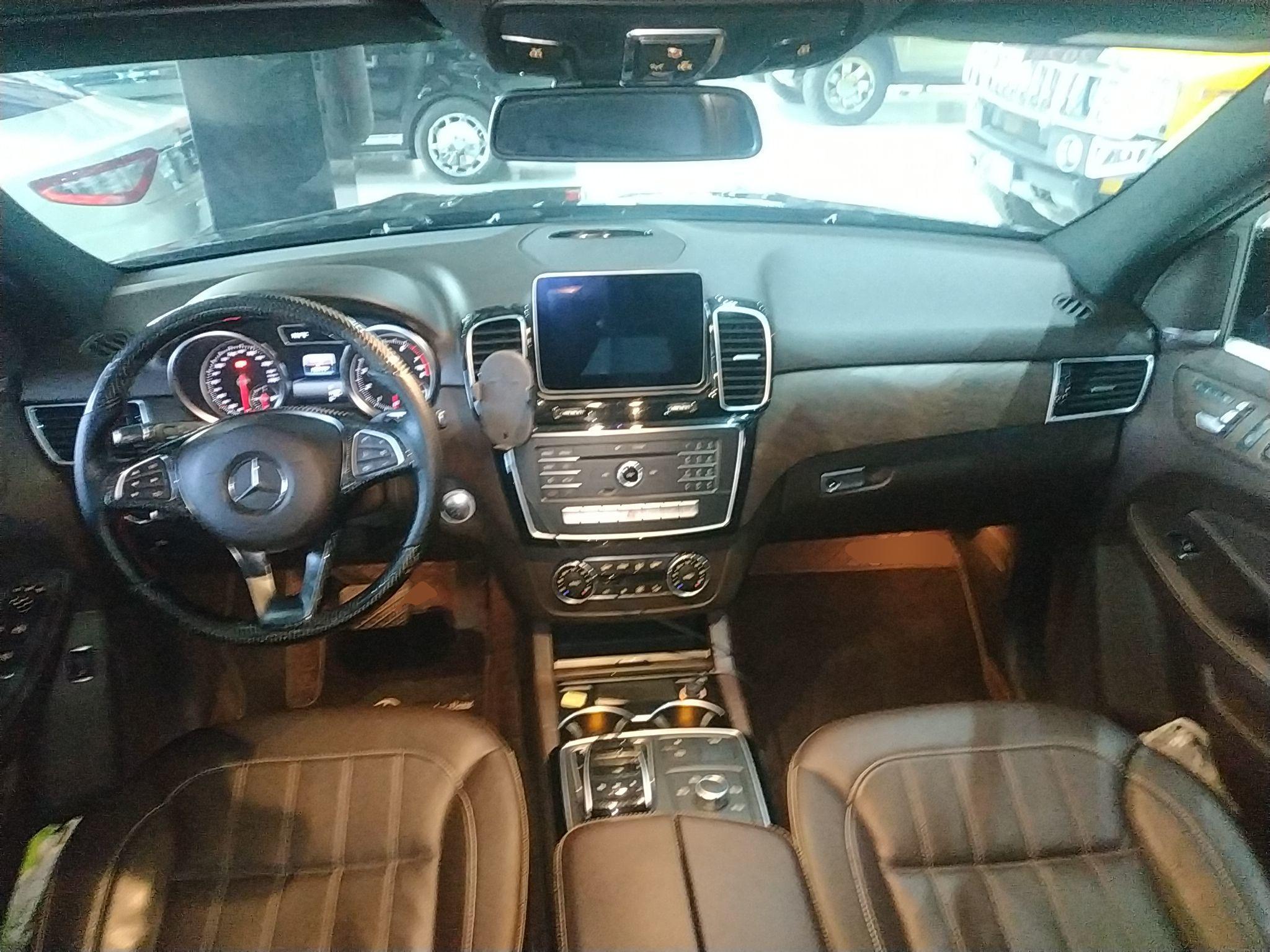 奔驰GLE级 2017款 GLE 320 4MATIC 豪华型(进口)