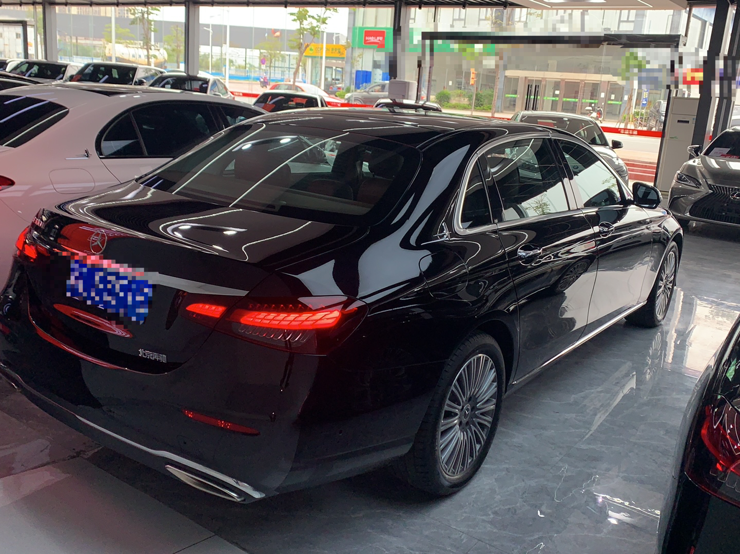 奔驰E级 2022款 E 300 L 豪华型