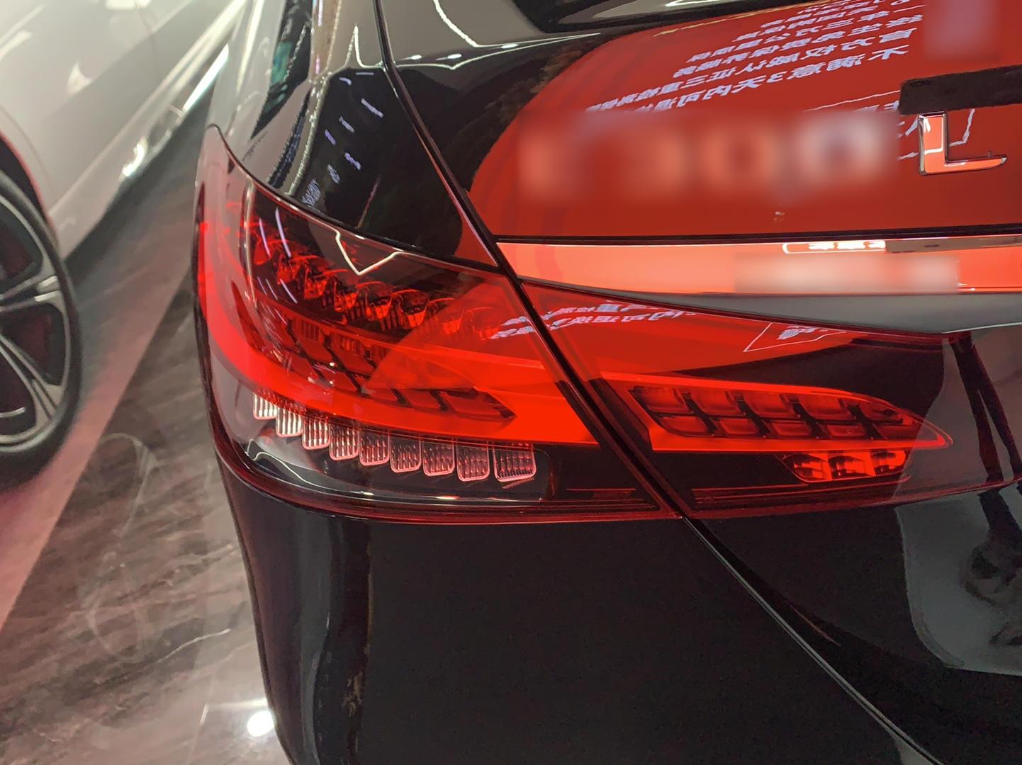 奔驰E级 2022款 E 300 L 豪华型