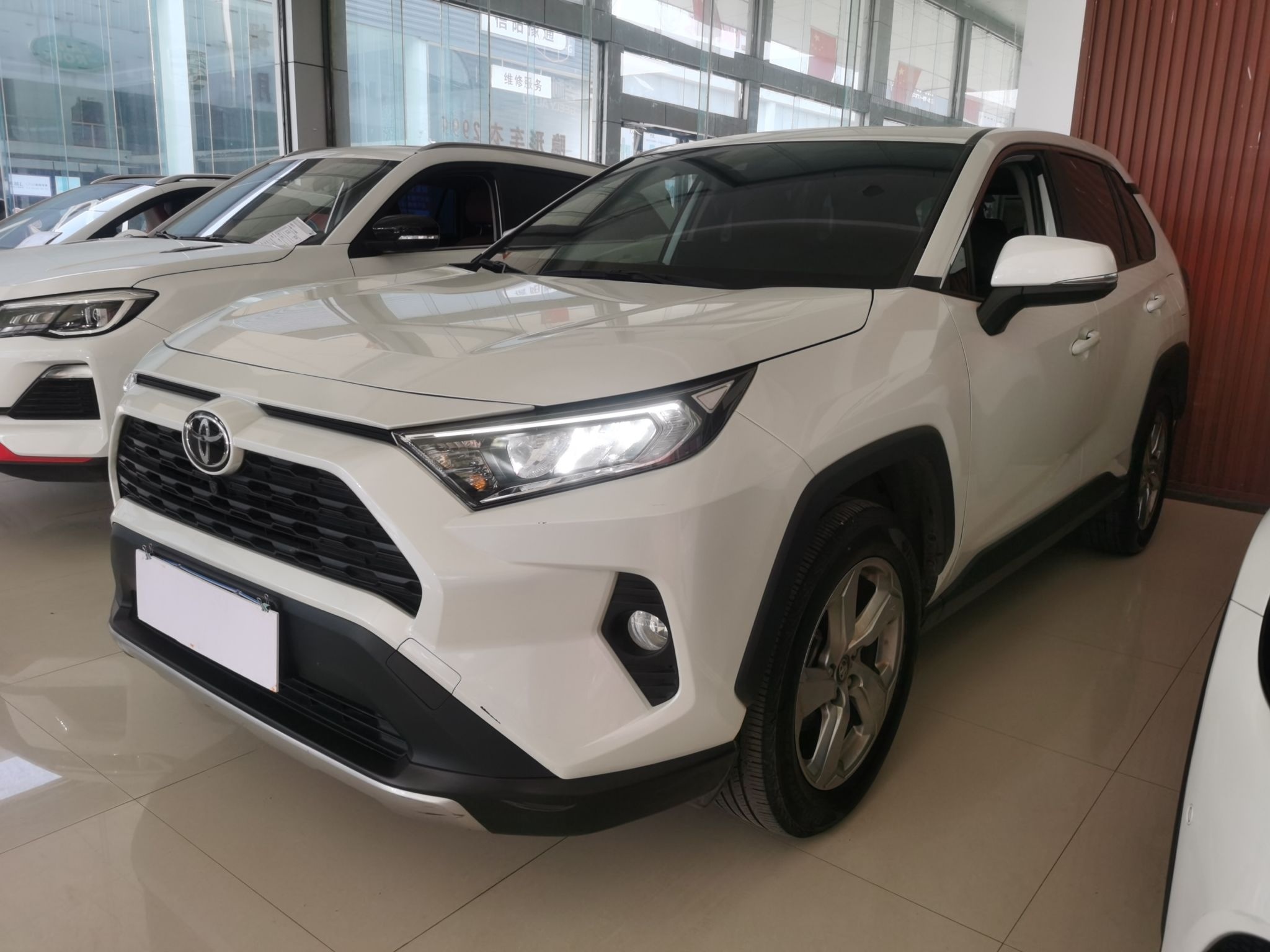 丰田 RAV4 2021款 2.0L CVT两驱风尚版