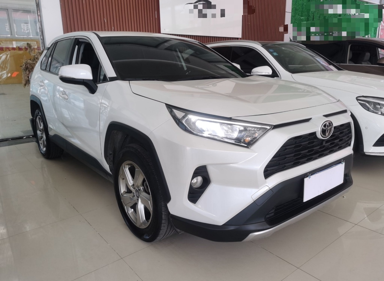 丰田 RAV4 2021款 2.0L CVT两驱风尚版