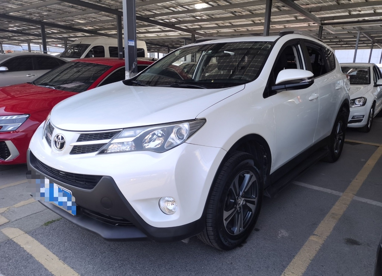 丰田 RAV4 2015款 2.0L CVT两驱风尚版