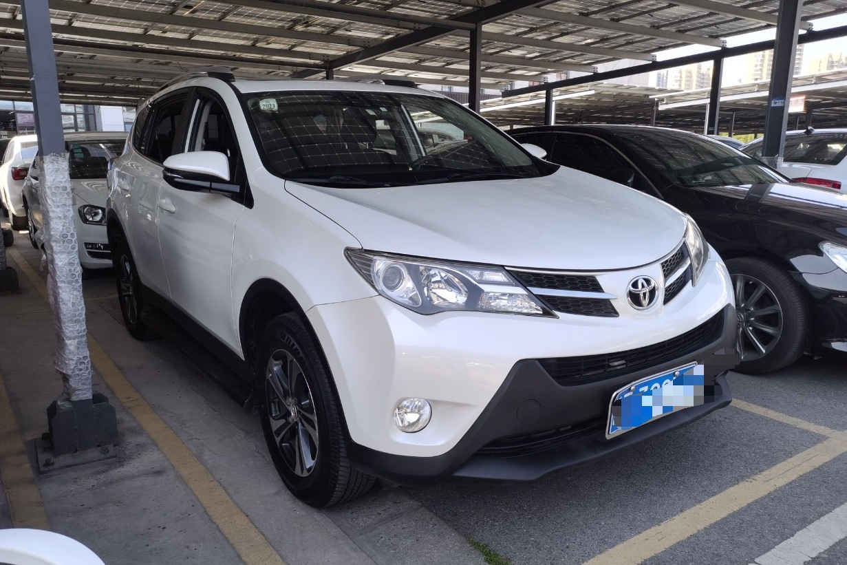 丰田 RAV4 2015款 2.0L CVT两驱风尚版