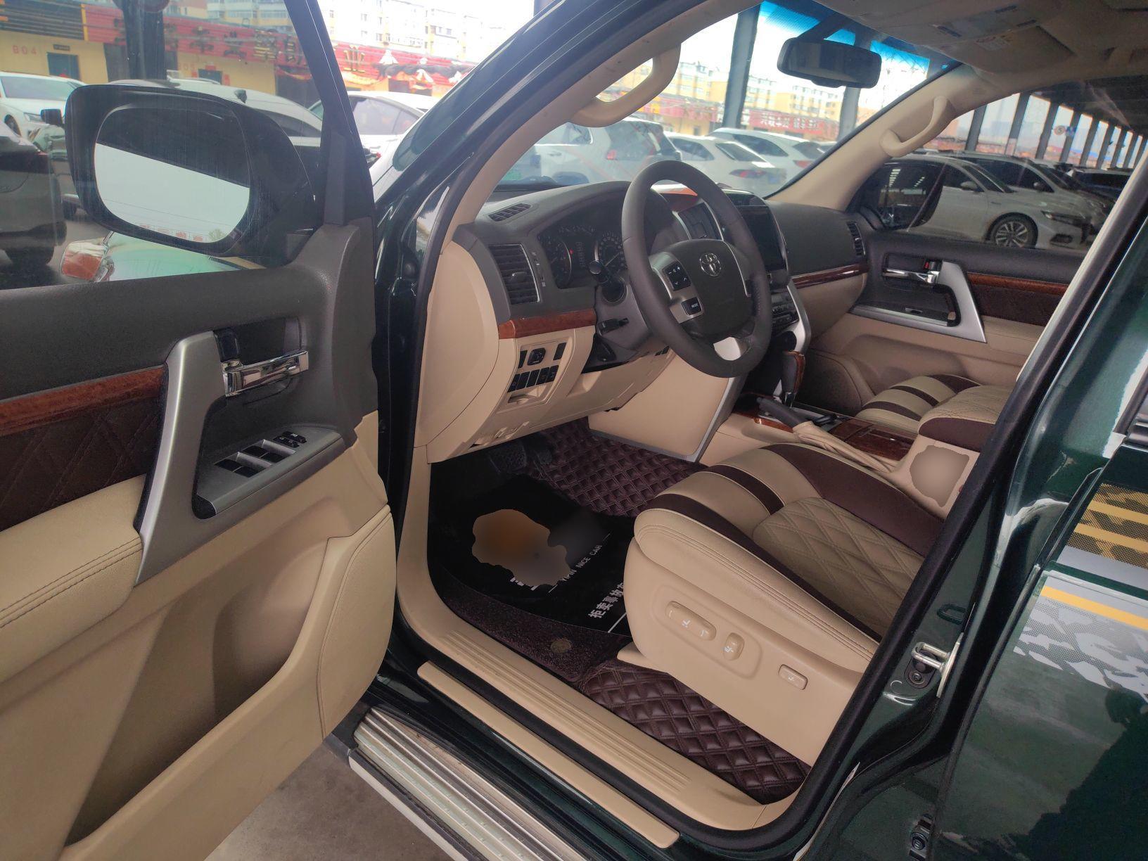 丰田 兰德酷路泽 2012款 4.0L 自动VX