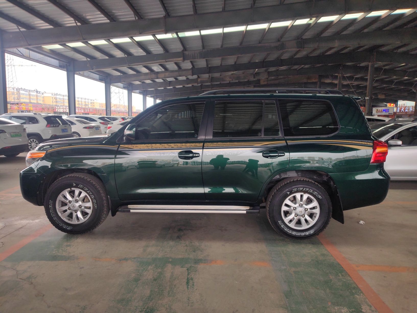 丰田 兰德酷路泽 2012款 4.0L 自动VX