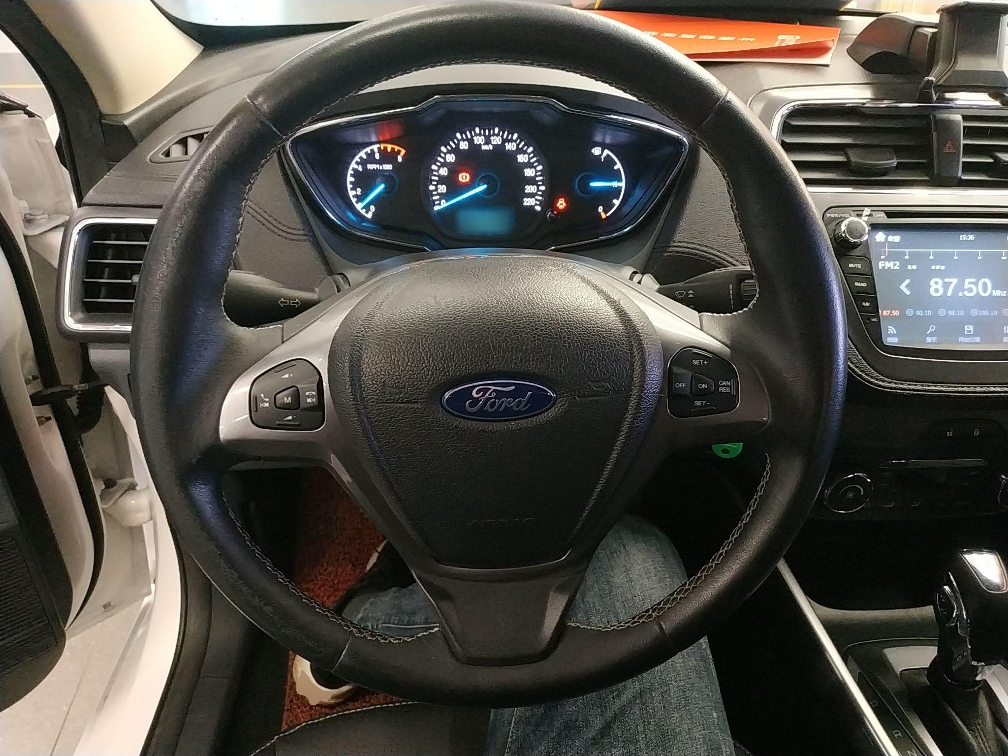 福特 福睿斯 2015款 1.5L 自动时尚型