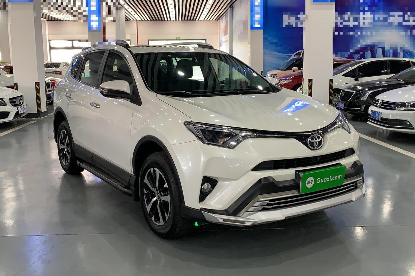 丰田 RAV4 2018款 2.0L CVT两驱风尚X版