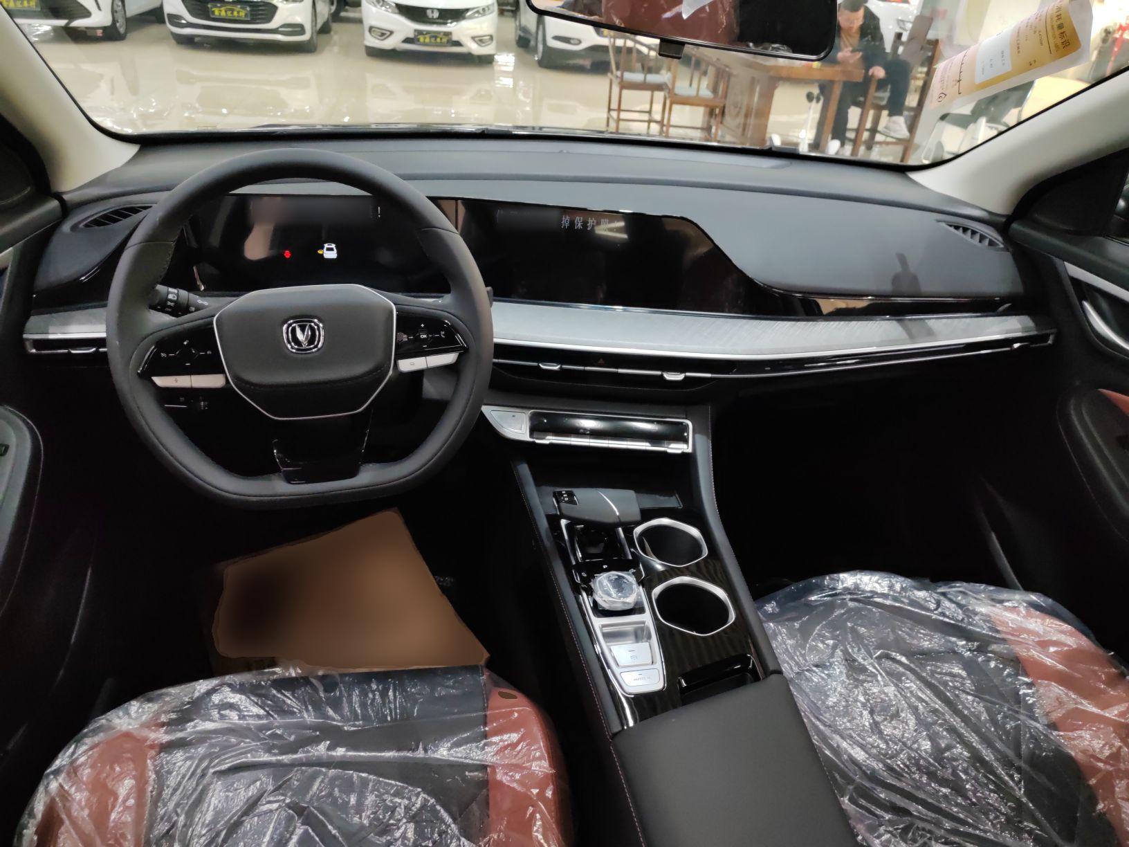 长安 逸动 2022款 PLUS 蓝鲸NE 1.4T GDI DCT尊贵版