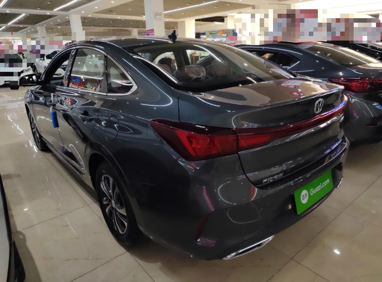 长安 逸动 2022款 PLUS 蓝鲸NE 1.4T GDI DCT尊贵版