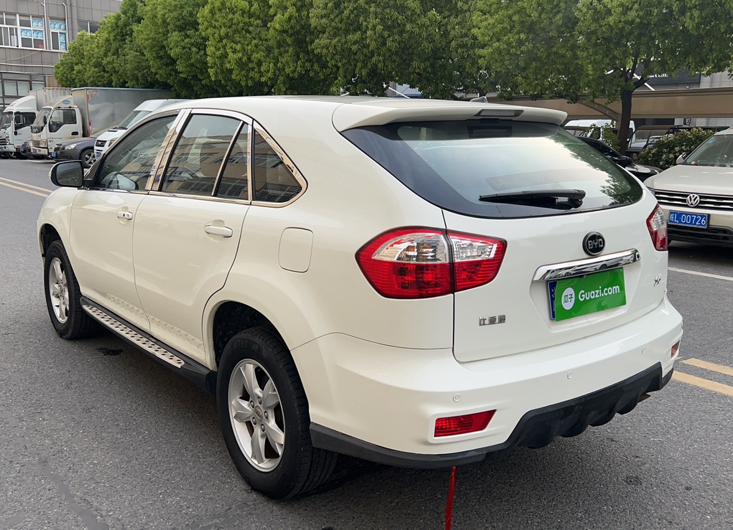 比亚迪S6 2014款 2.0L 手动豪华型 7座