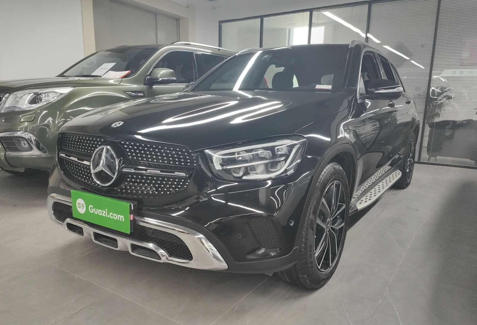 奔驰GLC级 2020款 改款 GLC 260 L 4MATIC 豪华型