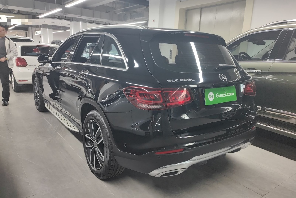 奔驰GLC级 2020款 改款 GLC 260 L 4MATIC 豪华型