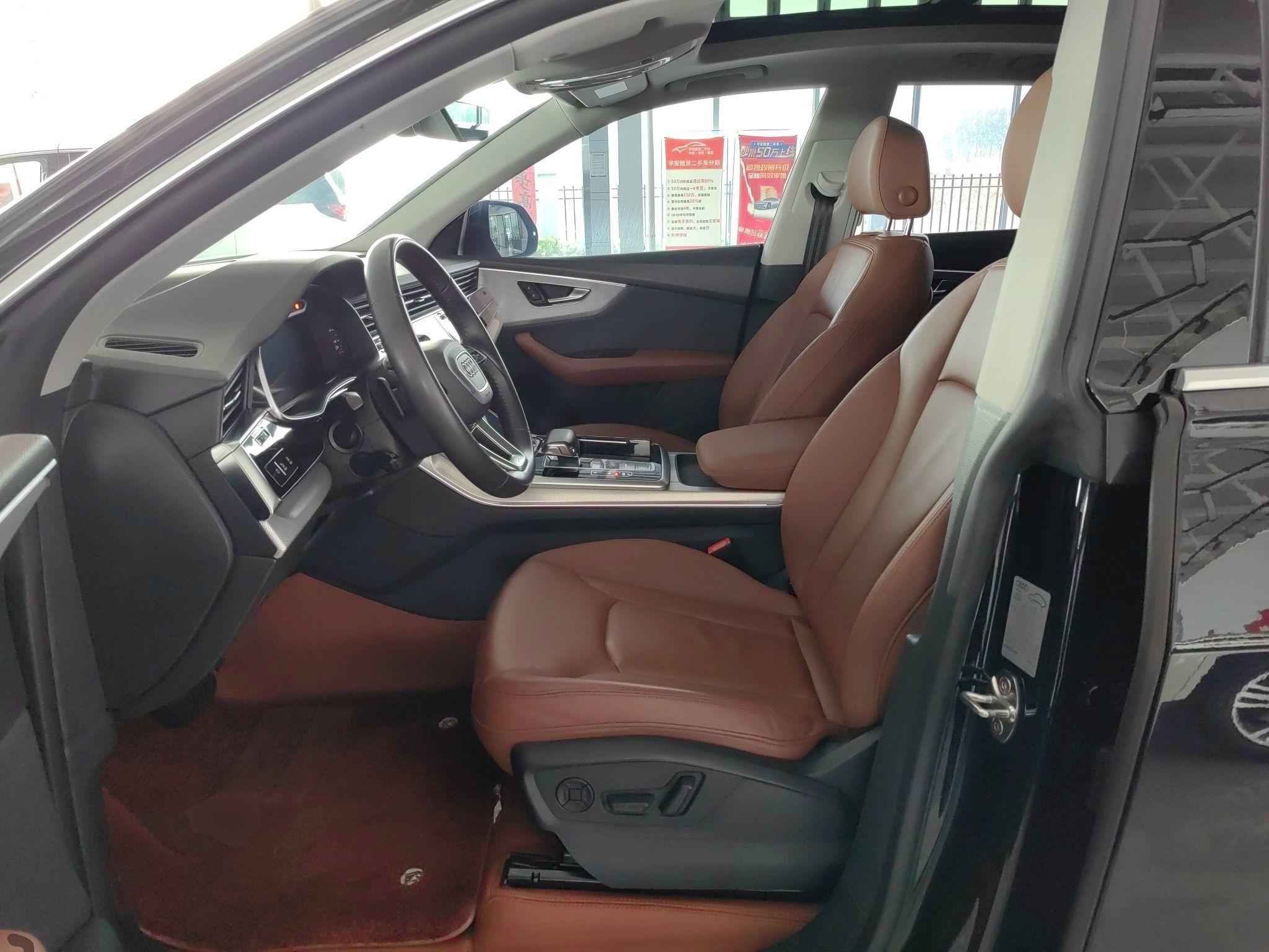 奥迪Q8 2019款 45 TFSI 豪华致雅型(进口)