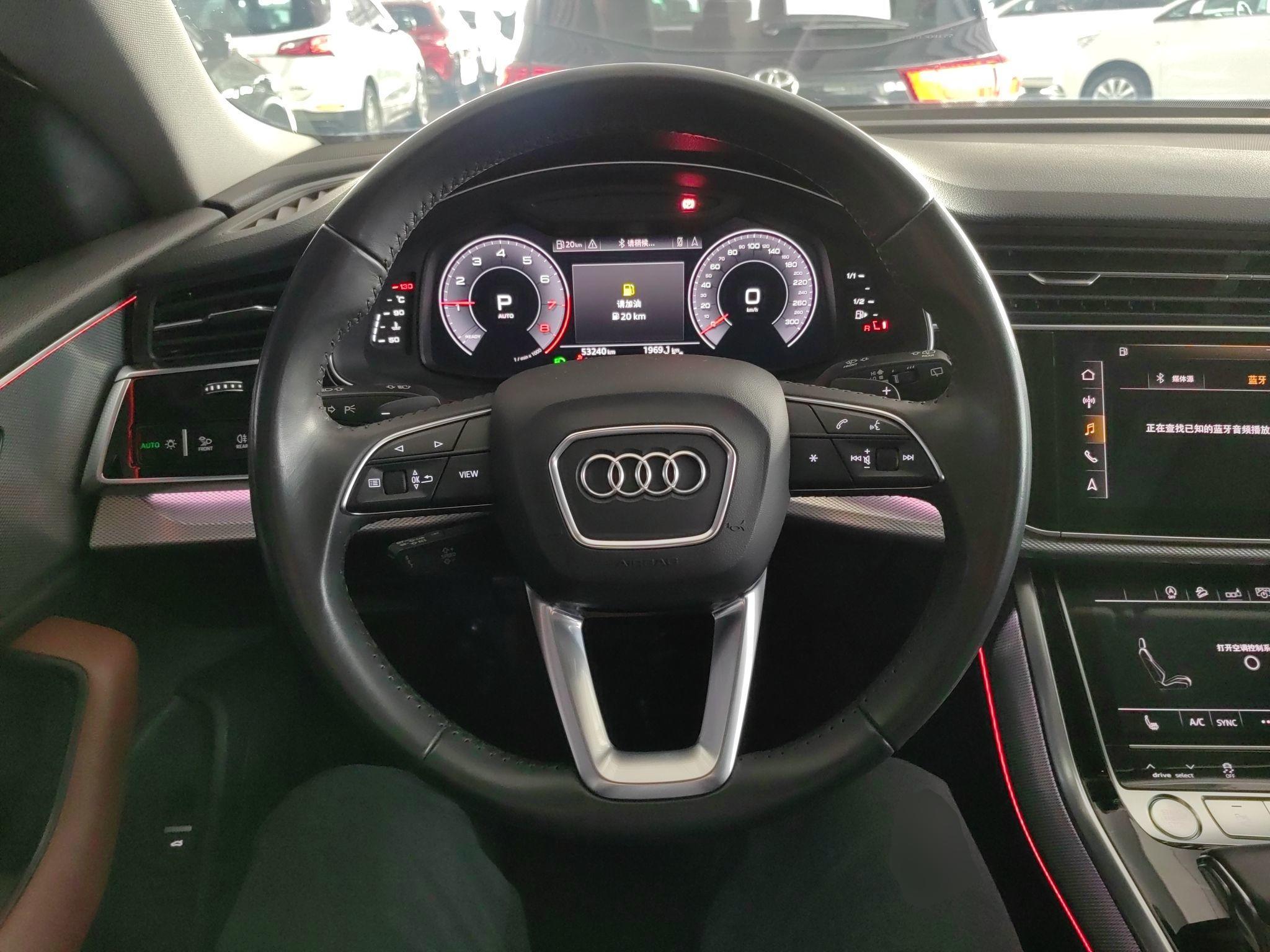 奥迪Q8 2019款 45 TFSI 豪华致雅型(进口)