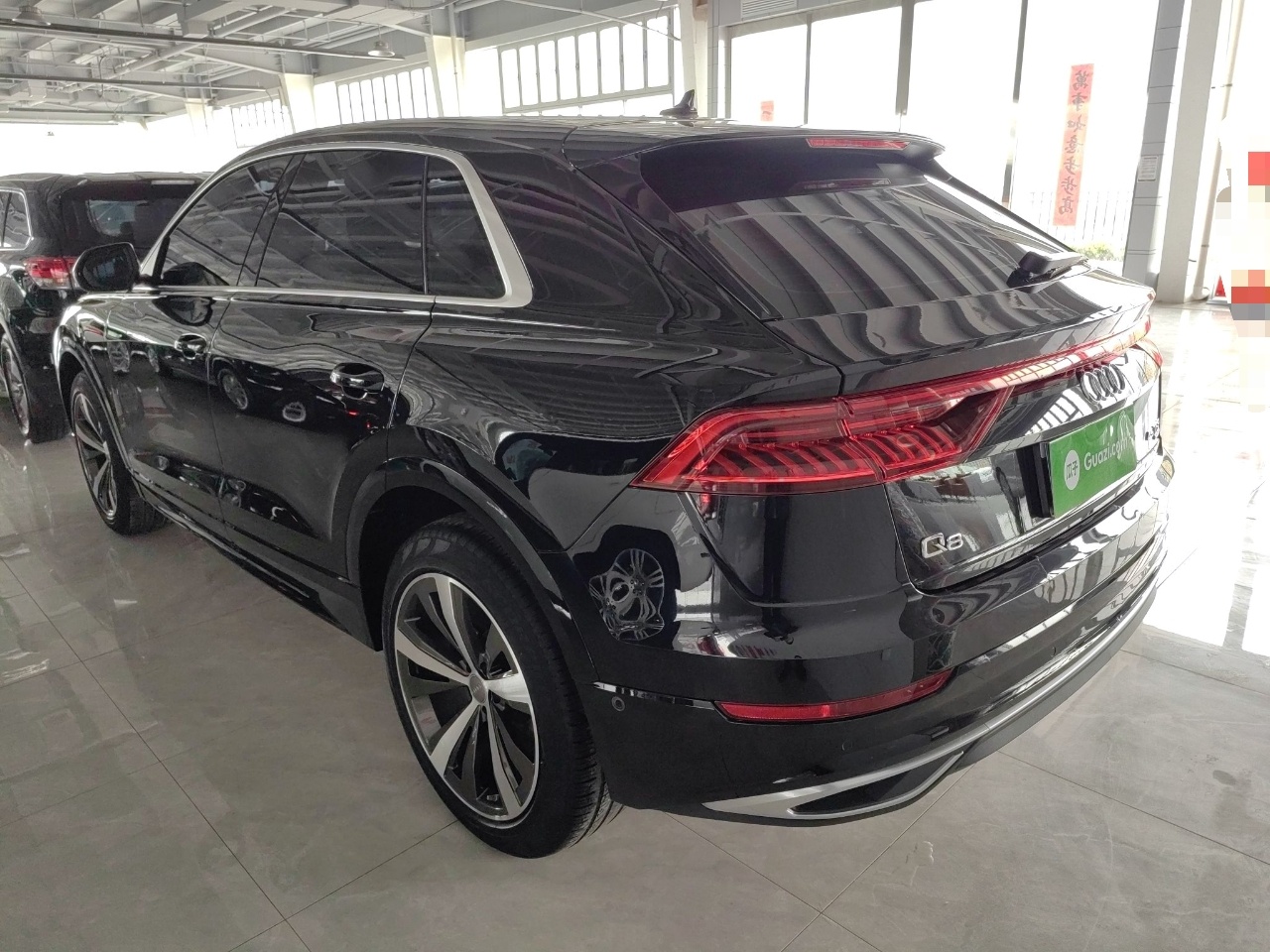 奥迪Q8 2019款 45 TFSI 豪华致雅型(进口)