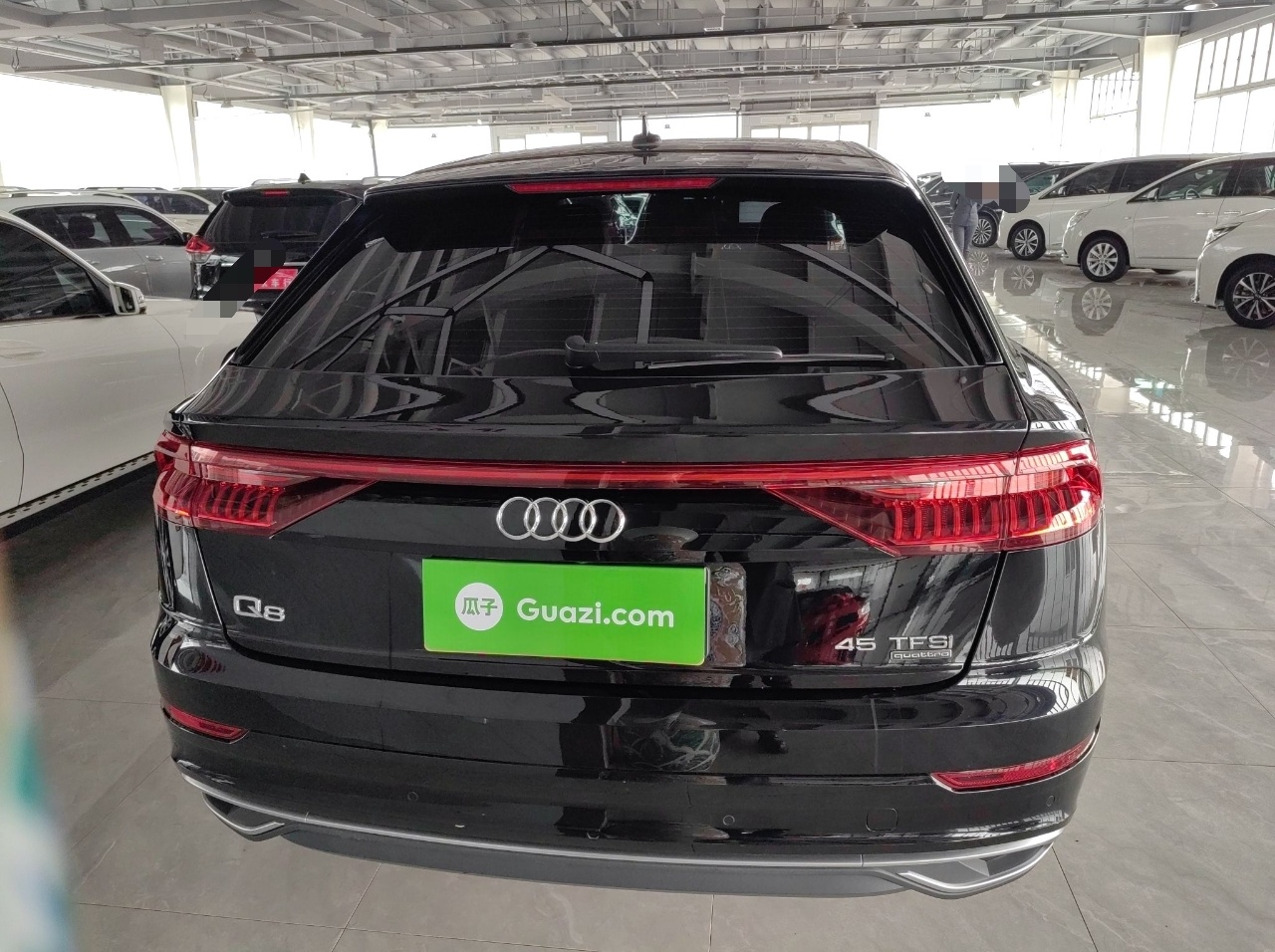 奥迪Q8 2019款 45 TFSI 豪华致雅型(进口)