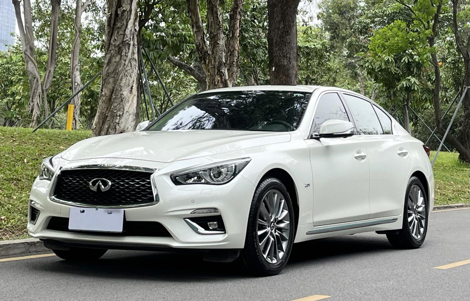 英菲尼迪Q50L 2021款 2.0T 进享版