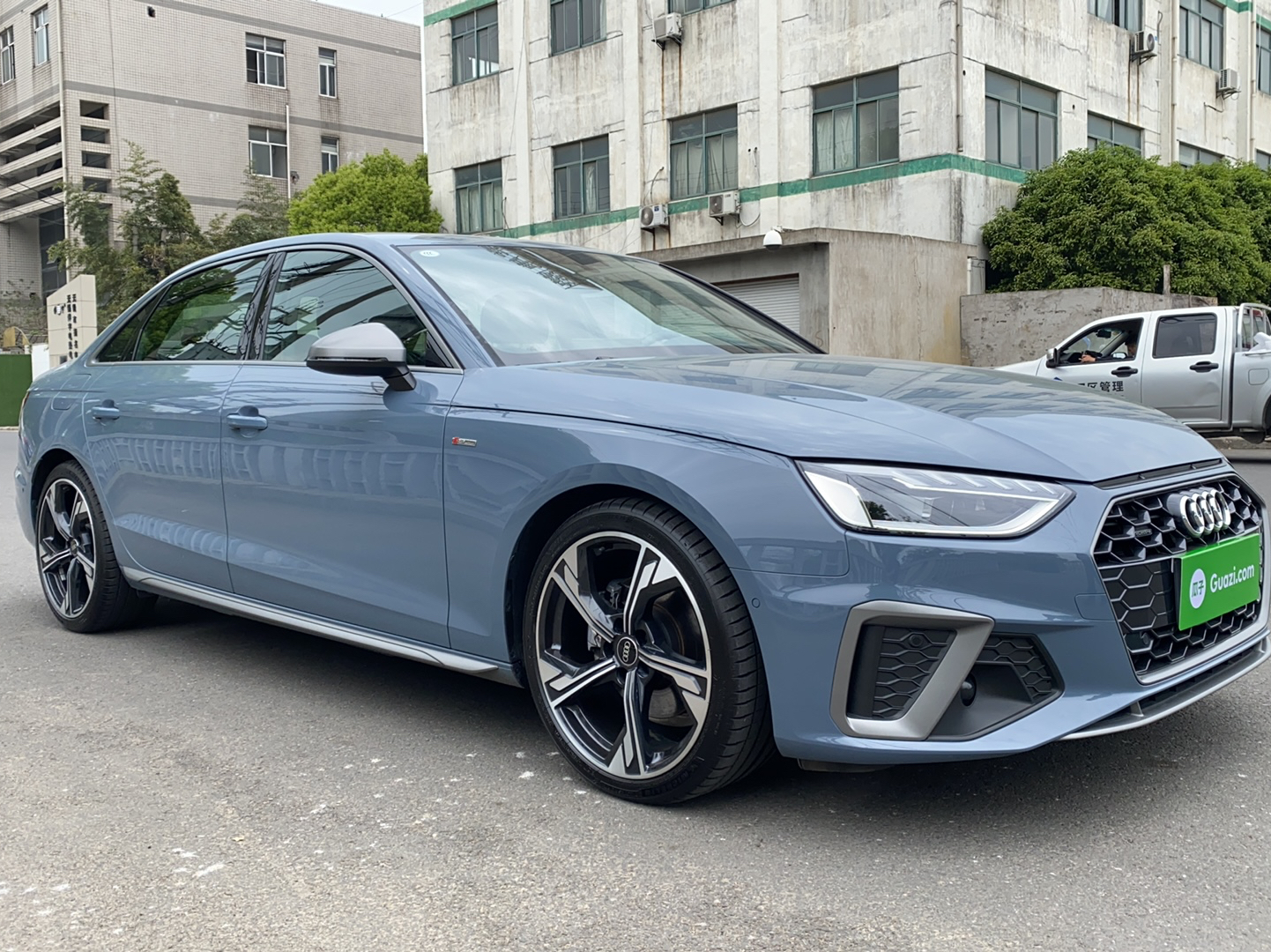 奥迪A4L 2022款 40 TFSI quattro RS套件燃速型