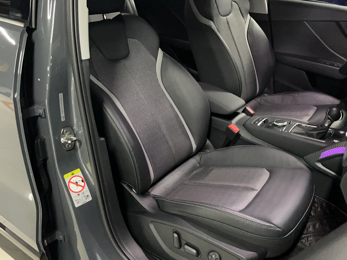 奥迪Q2L 2020款 35 TFSI 时尚动感型