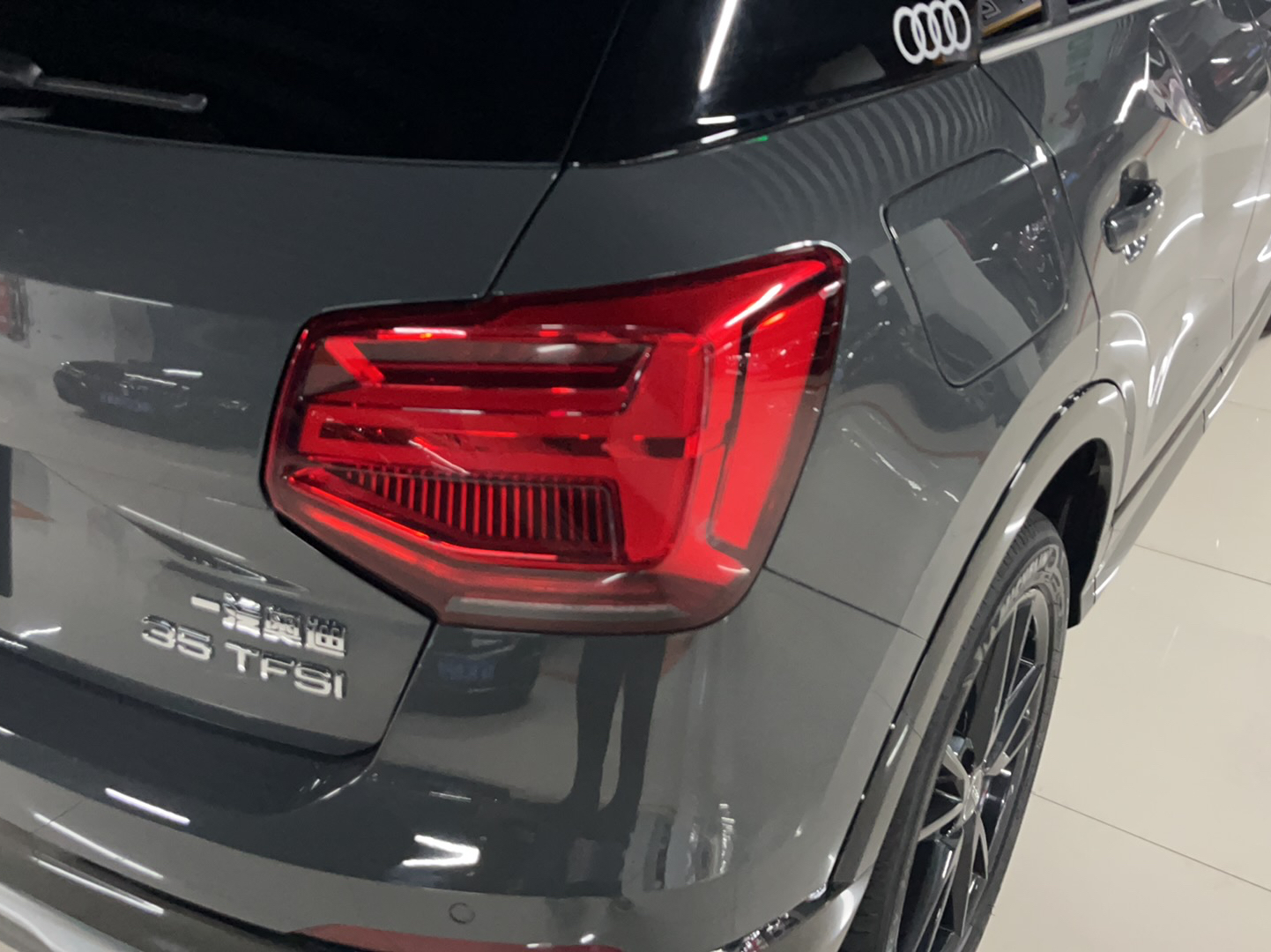 奥迪Q2L 2020款 35 TFSI 时尚动感型