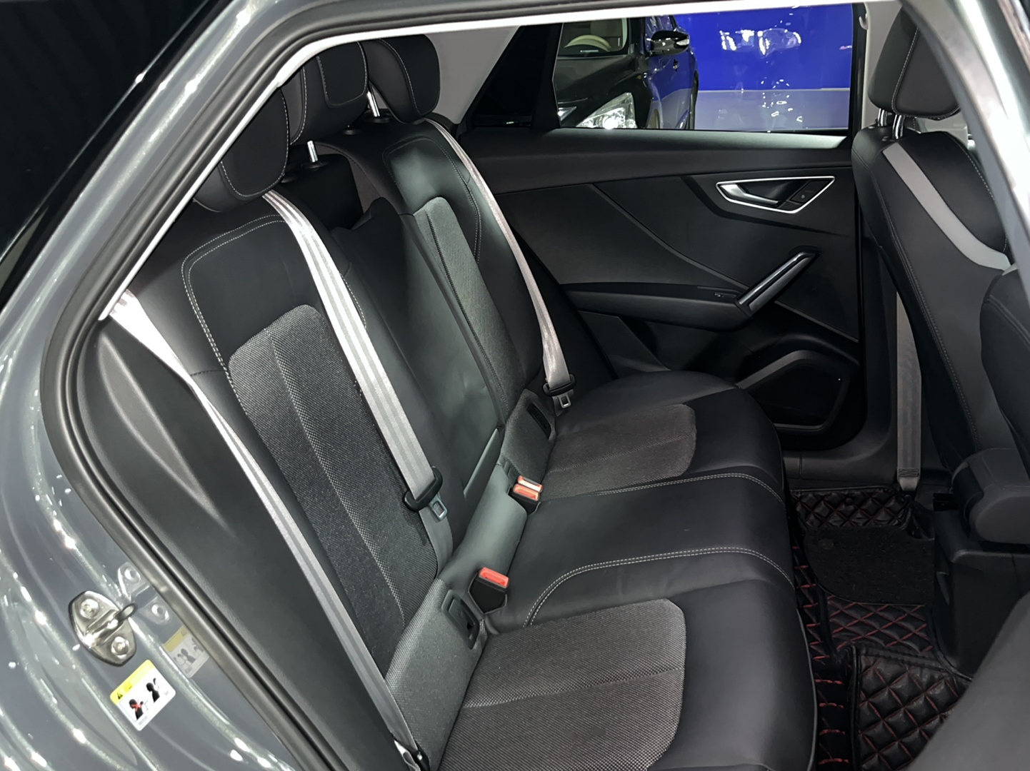 奥迪Q2L 2020款 35 TFSI 时尚动感型