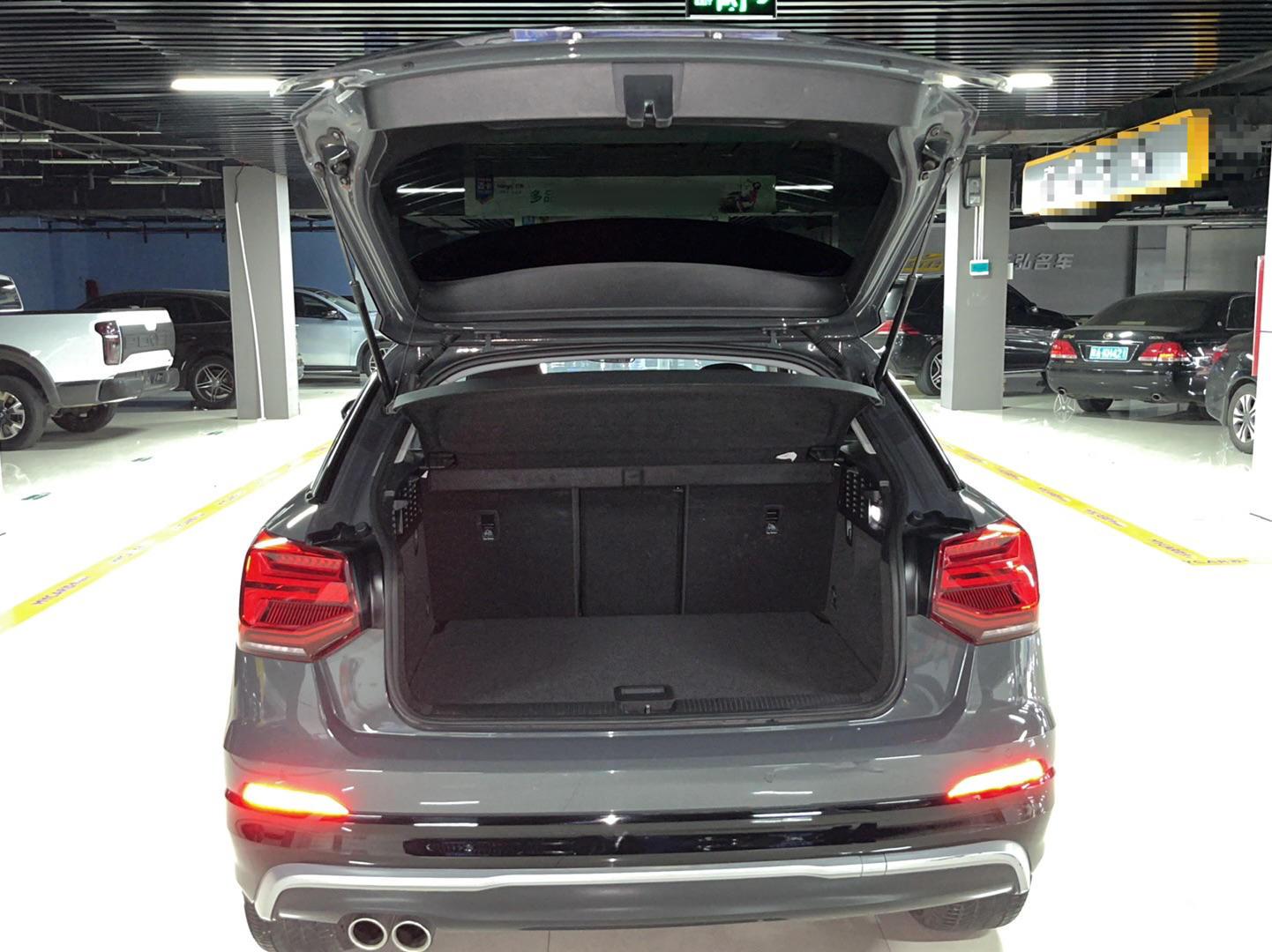 奥迪Q2L 2020款 35 TFSI 时尚动感型