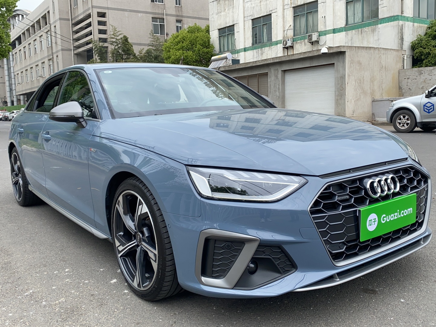 奥迪A4L 2022款 40 TFSI quattro RS套件燃速型