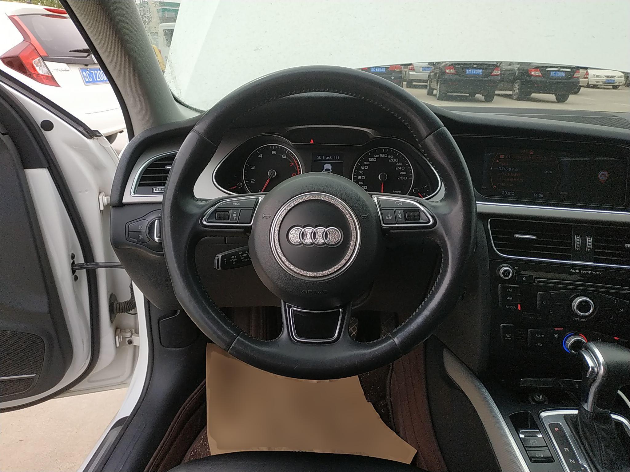 奥迪A4L 2013款 35 TFSI 自动标准型