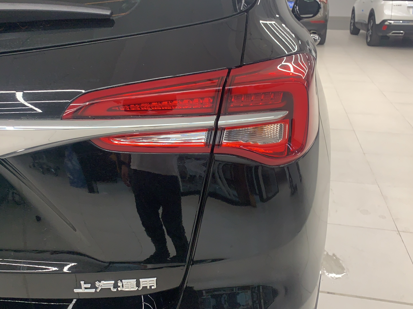 别克 昂科威 2020款 28T 四驱精英型