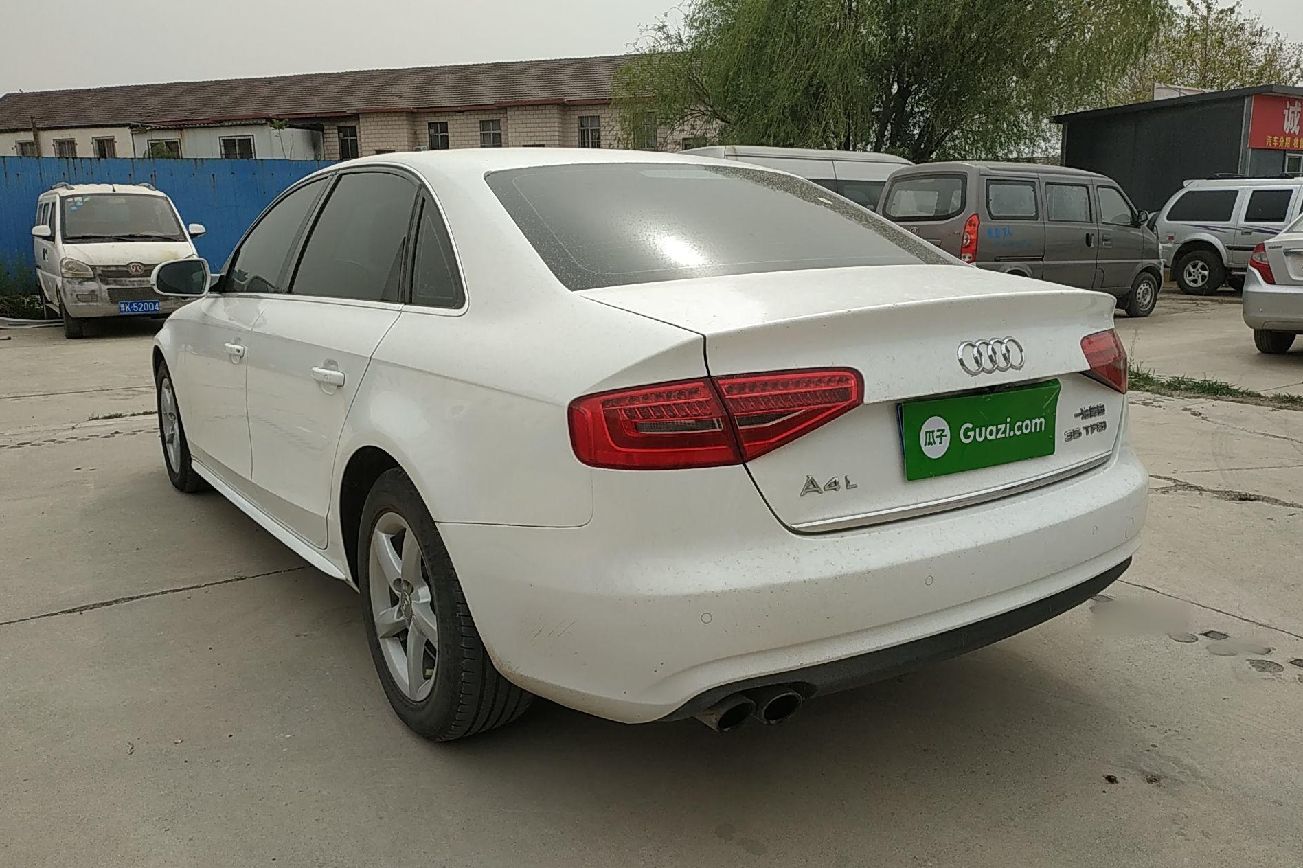 奥迪A4L 2013款 35 TFSI 自动标准型