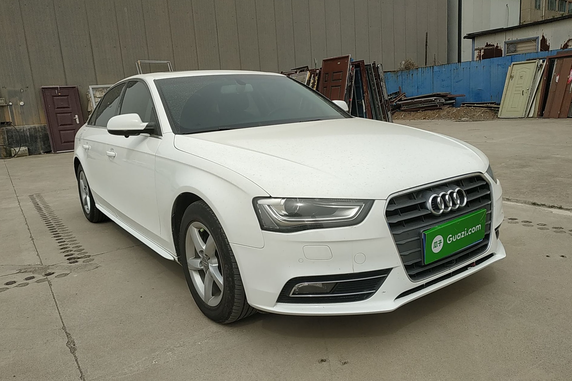 奥迪A4L 2013款 35 TFSI 自动标准型