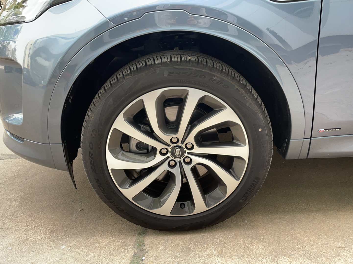 路虎 发现运动版 2022款 249PS R-Dynamic SE 性能科技版 5座